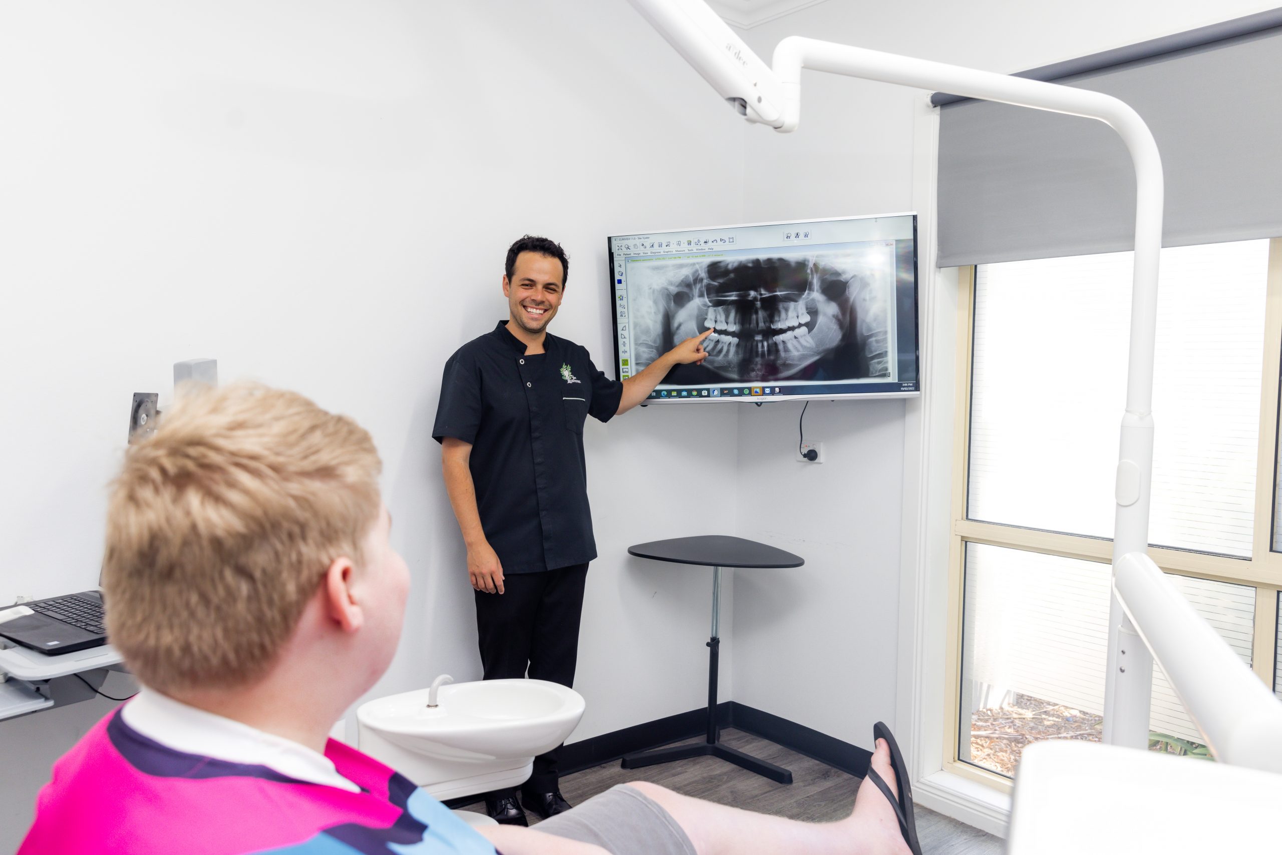 https://yourdentistreemornington.com.au/wp-content/uploads/2022/06/holistic-dentistry--scaled.jpg